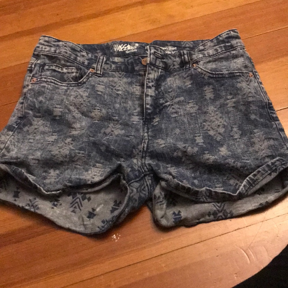 Aztec Print High- Waisted Shorts